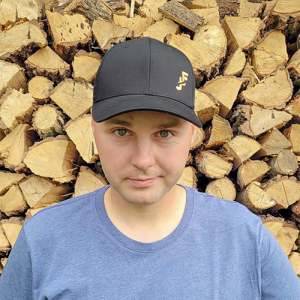 czapka_JF_czarna_1.png