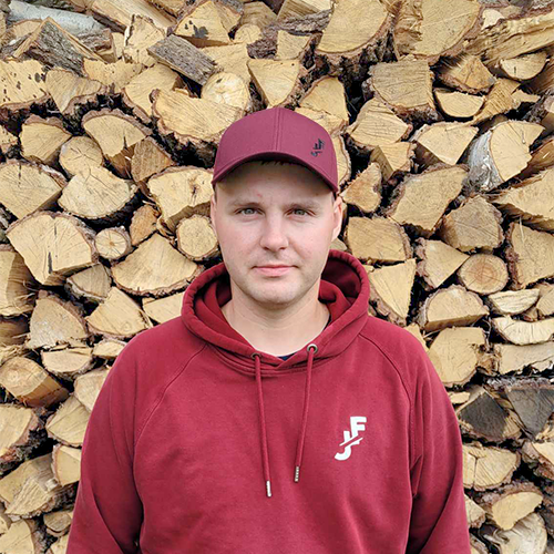 czapka_JF_bordowa_1.png